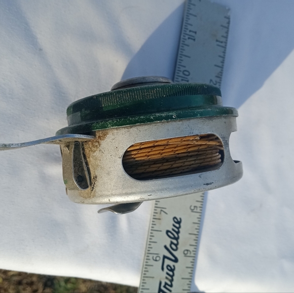 Automatic No. 1821 Fishing Reel - Silver - Picture 4 of 4